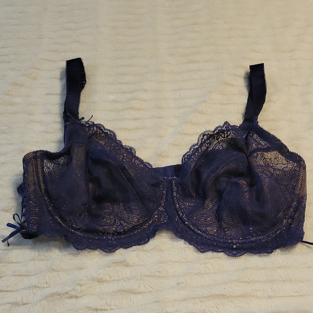NWOT Adore Me Navy Blue Lace Underwire Bra with Adjustable Straps